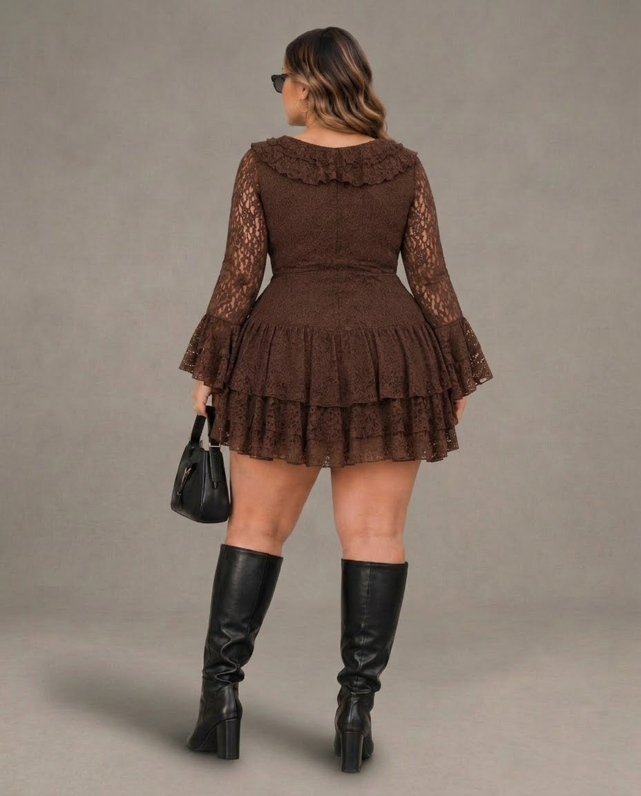 Tutina Corta in Pizzo Art.08077 Effetto Abito con Shorts Integrati e Rouches