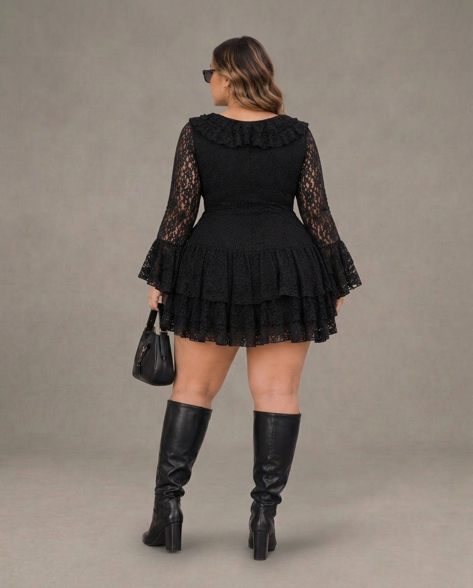 Tutina Corta in Pizzo Art.08077 Effetto Abito con Shorts Integrati e Rouches